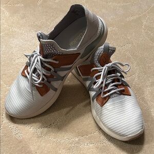 OluKai Unisex Mia Li Athletic Shoes